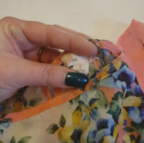 Peach mesh floral shirt (juniors size L) - Picture 2 of 6